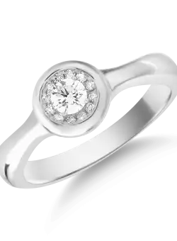 Inel din aur alb de 18K cu diamant de 0.05ct si diamante de 0.028ct